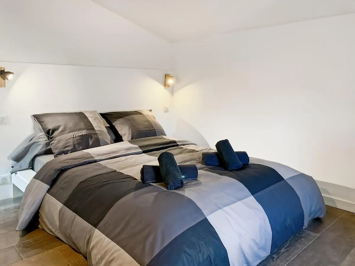 Modern Apartment In The Historic Center Of Frejus 0*,