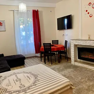 Appartement Splendide Studio Au Cœur Historique De, Fréjus