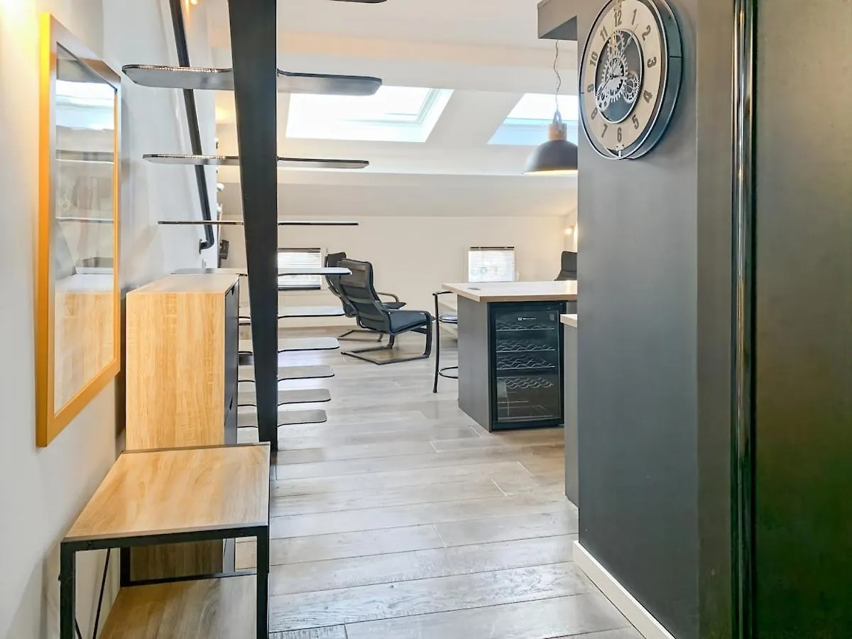 Modern Apartment In The Historic Center Of Fréjus