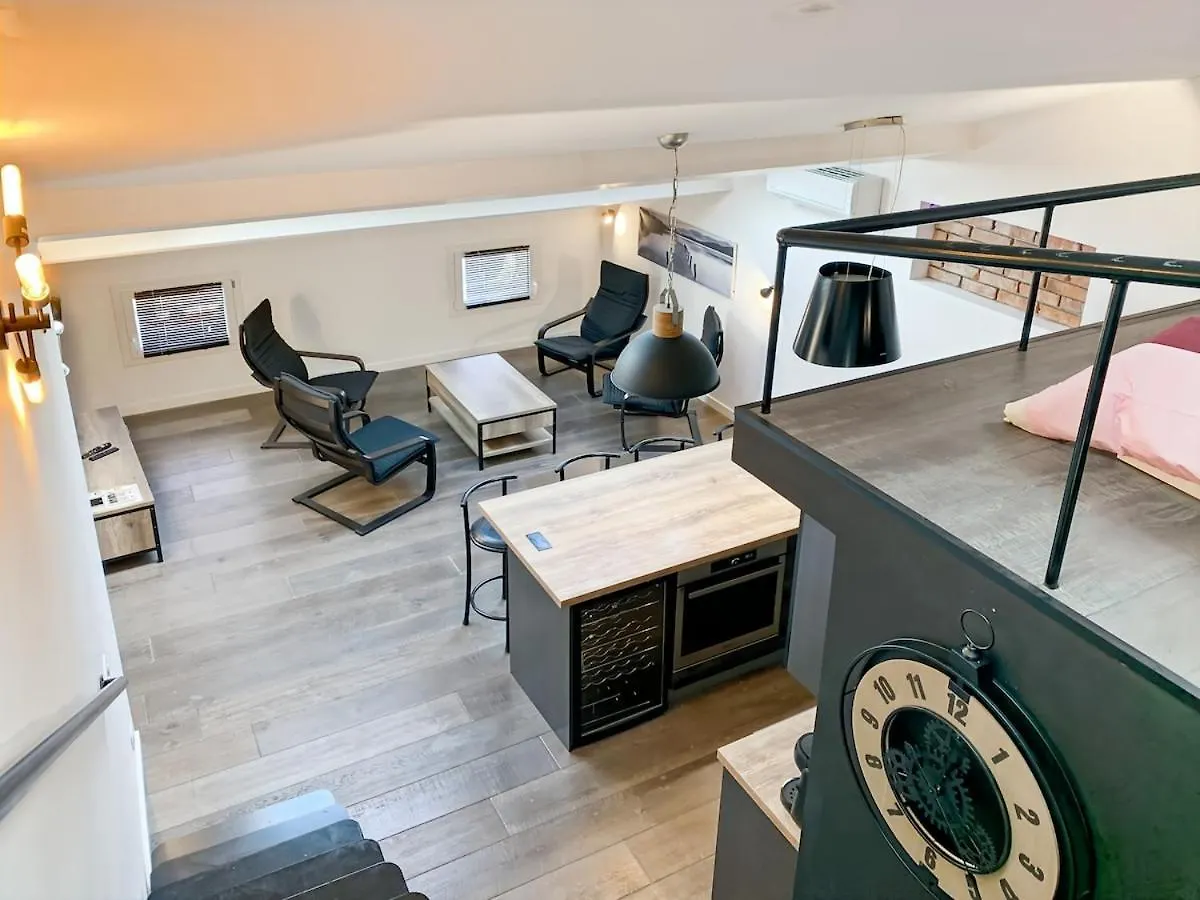 Modern Apartment In The Historic Center Of Fréjus